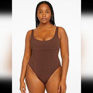 Skims Womens Sculpting One-Piece Bathing Suit in Cocoa – Flattering Shapewear M